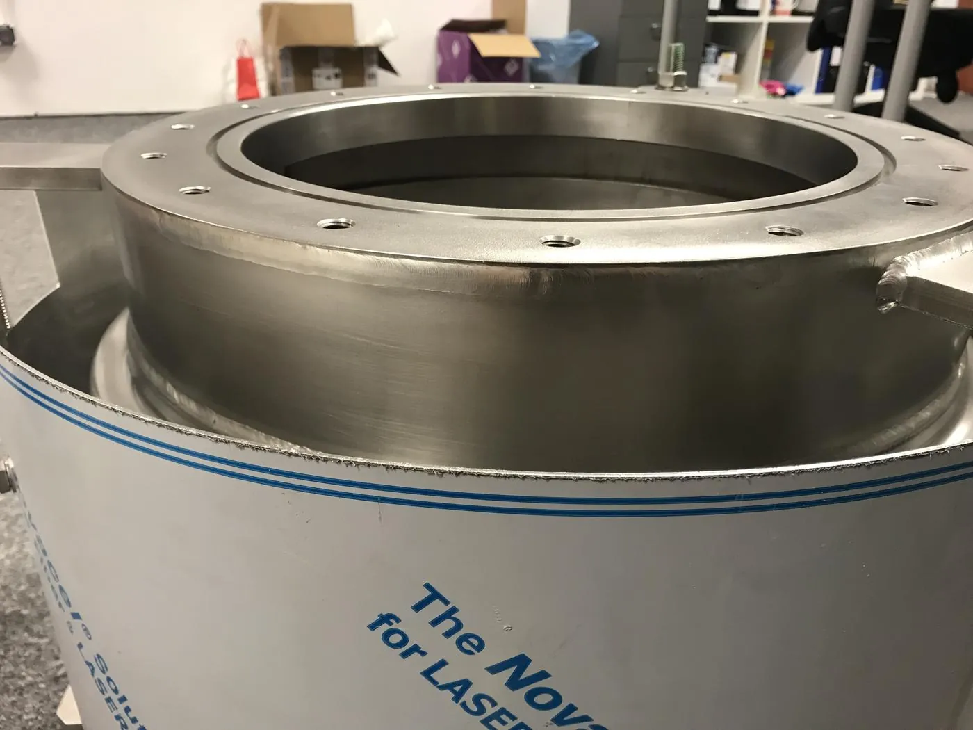 Kompensator INOX — detal kołnierza z rowkiem na oring